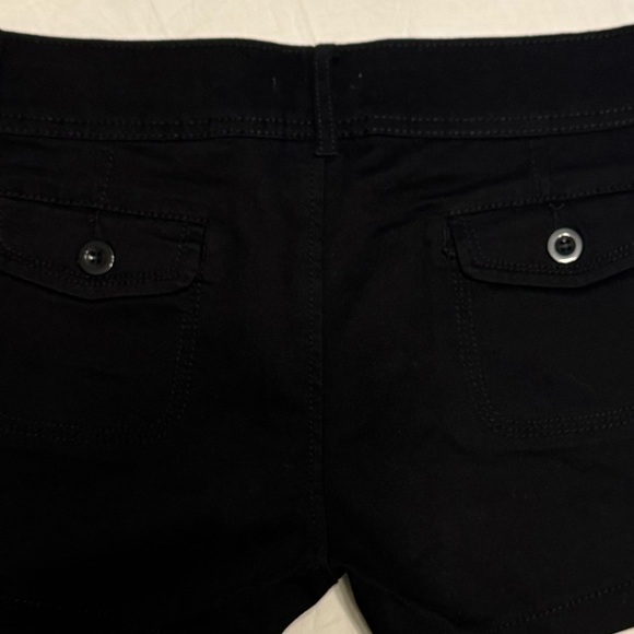 New Love Culture women’s chino/cargo style black shorts with back pockets L - Picture 3 of 9